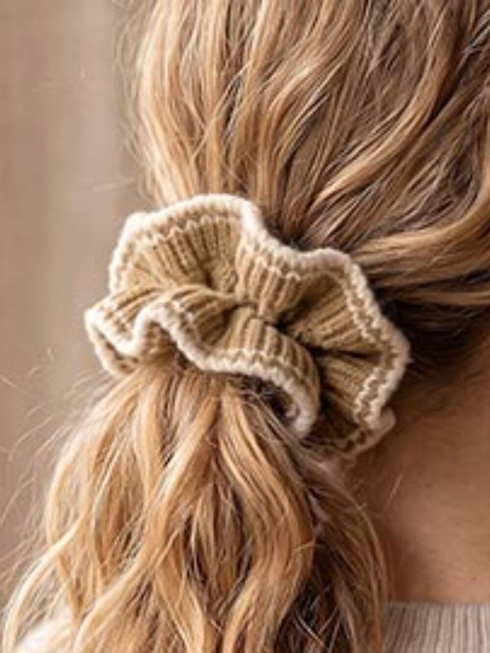 Knit Ribbed Ruffle Hair Scrunchie - Picture 13 of 16